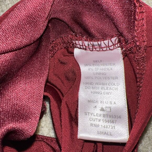 Blue Blush One Shoulder Wrap Crop Top Tank In Burgundy Size Small - Picture 4 of 4